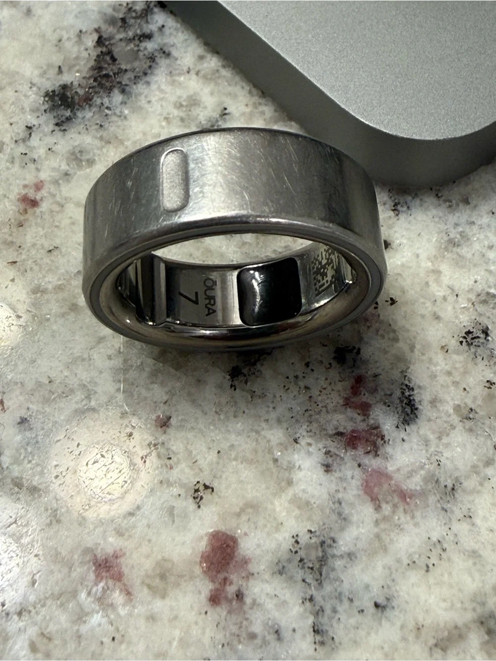 Oura ring — brushed silver size 7 — Gen 4